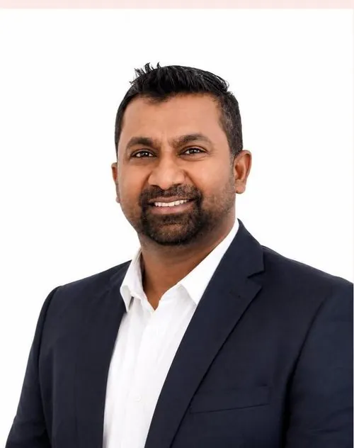 Santha, Entrepreneur